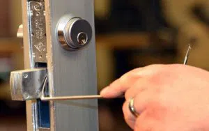 Global Locksmith Shop Chicago, IL 312-809-3980 - 9a-Emergency-Locksmith